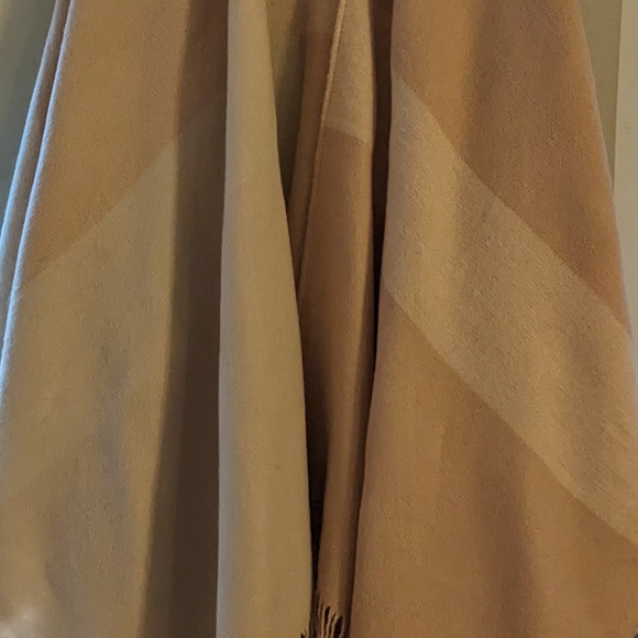 Soia & Kyo fringe wrap - Picture 8 of 8